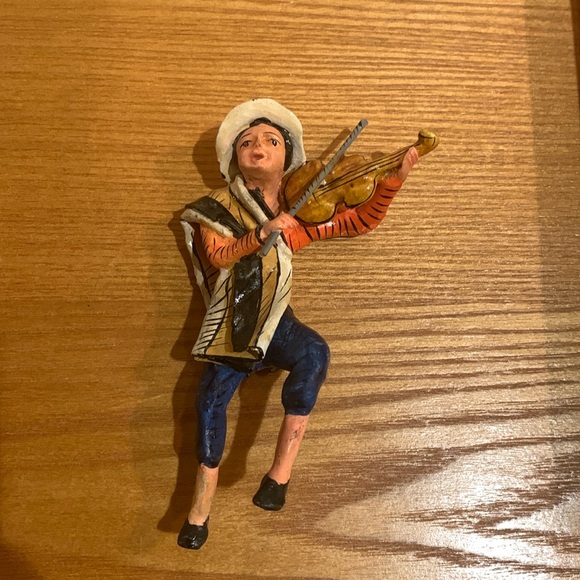 Fiddler Xmas Ornament - Picture 1 of 5